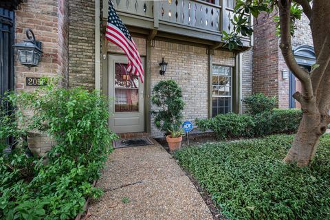 2059 Winrock Boulevard 52 Houston TX 77057