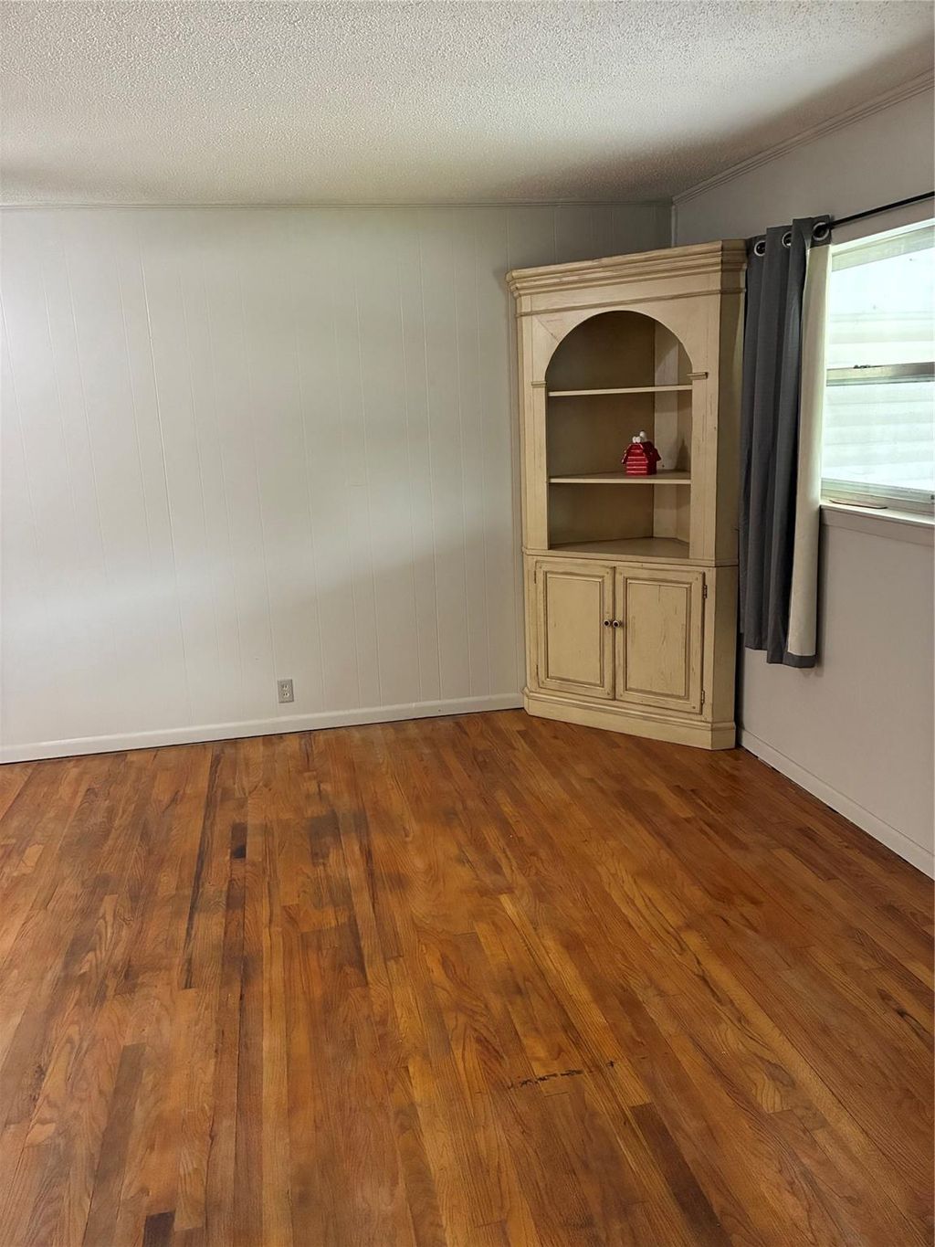 Photo of 810 Pecan St, Teague, TX 75860 (MLS # 63305392)