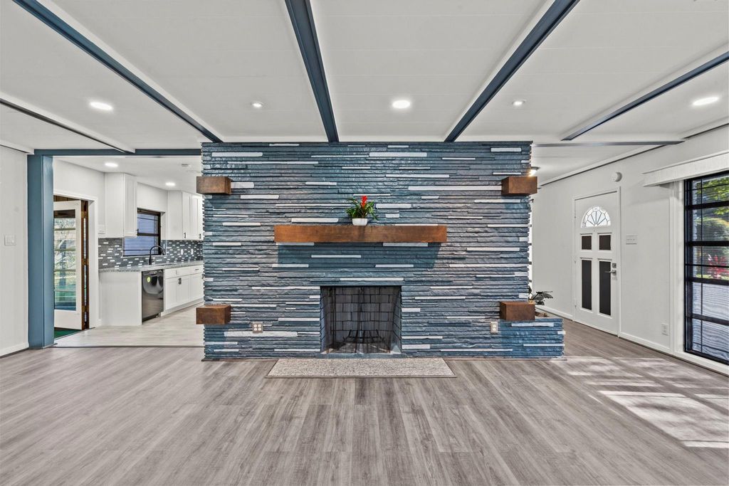 Photo of 1407 Lamar Drive, La Marque, TX 77568 (MLS # 49236194)