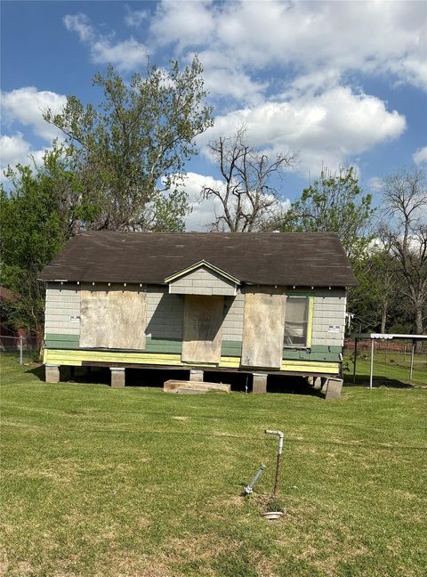 Photo of 5614 Wipprecht Street, Houston, TX 77026 (MLS # 77234089)