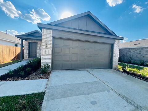 Photo of 21027 Newberry Grove Lane, Humble, TX 77338 (MLS # 44321842)