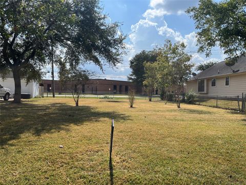 Vacant Land For Sale - 1871 Aspen Lane<br/> Seabrook, TX 77586