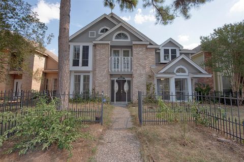Photo of 4623 Cashel Circle, Houston, TX 77069 (MLS # 68659193)