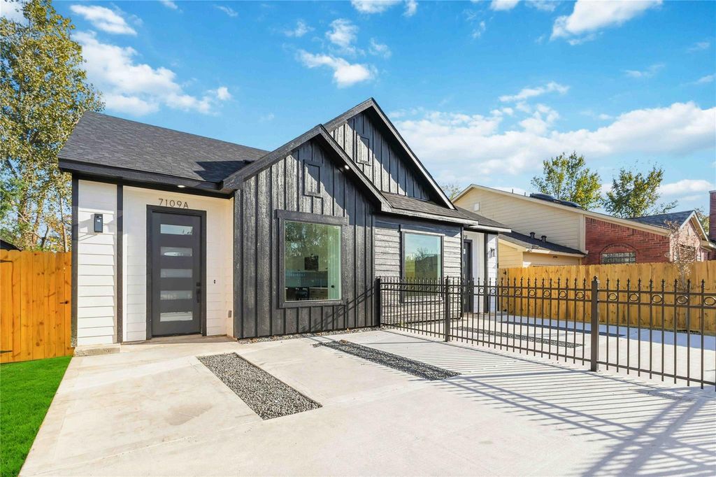 Photo of 7109 Conley Street #A-B, Houston, TX 77021 (MLS # 37938736)