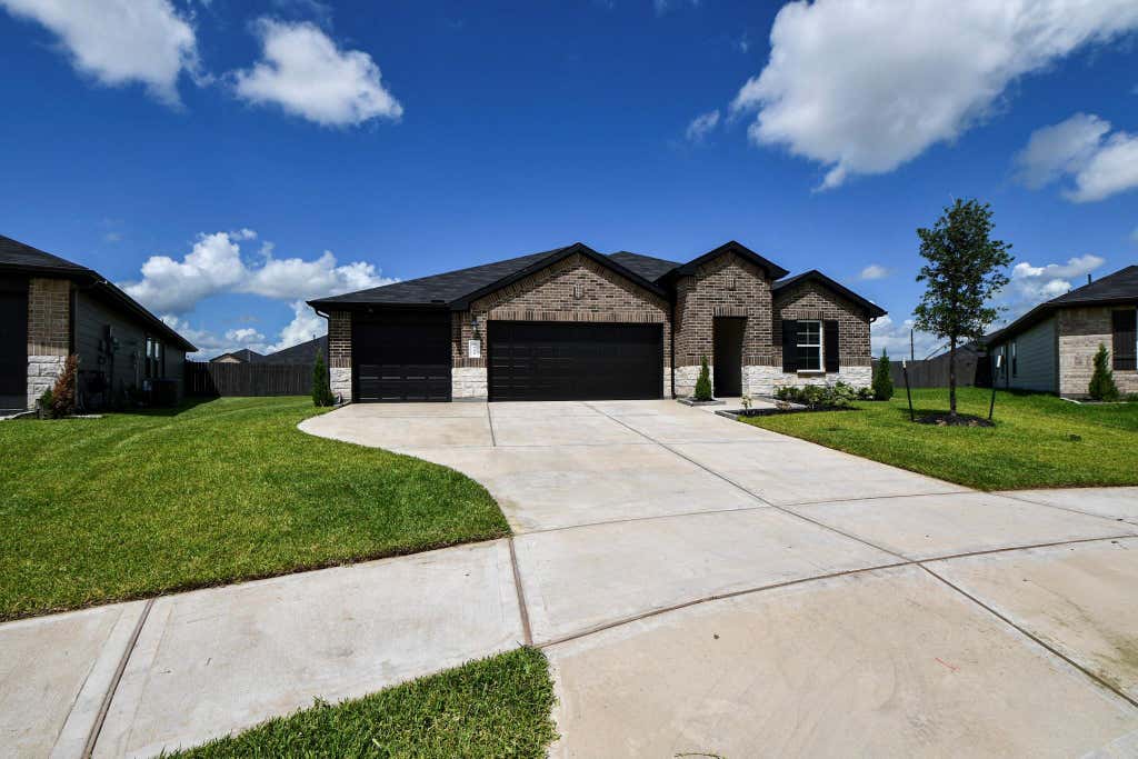 Photo of 3008 Bur Landing Lane, Rosenberg, TX 77469 (MLS # 95580005)