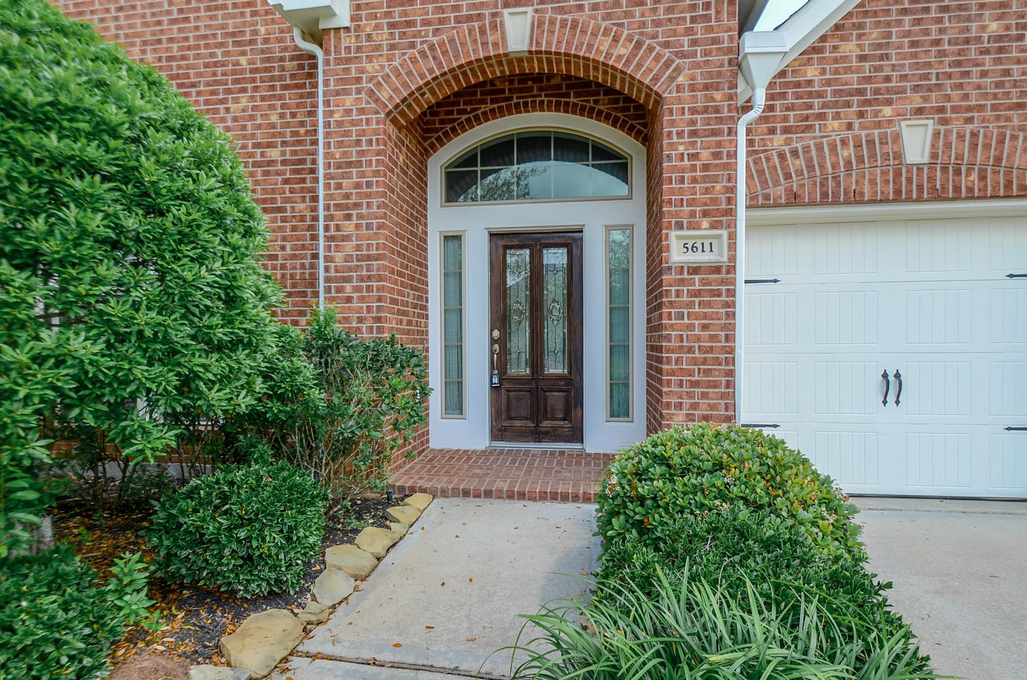5611 Plum Point Court