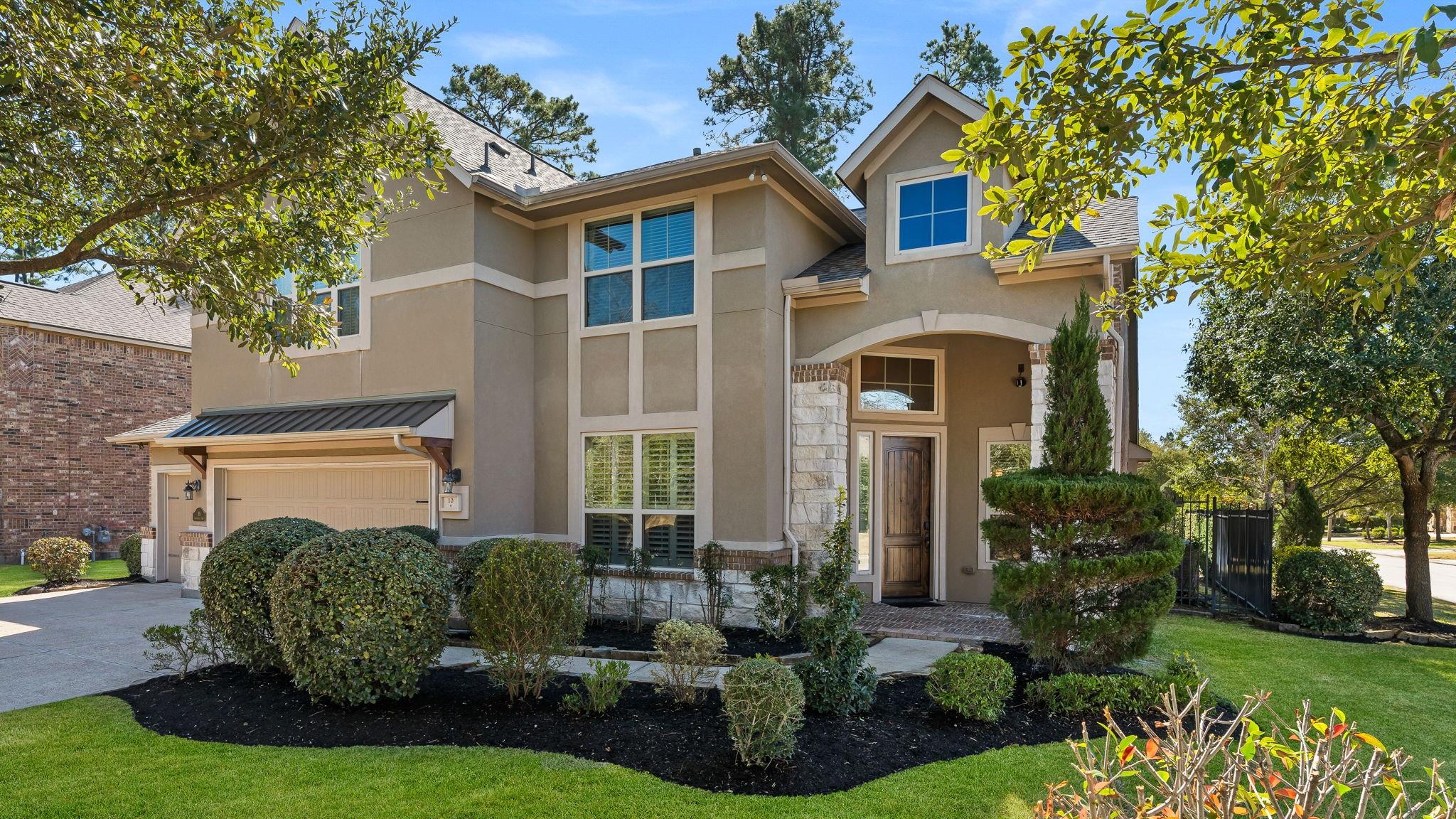 10 Waterfall Way