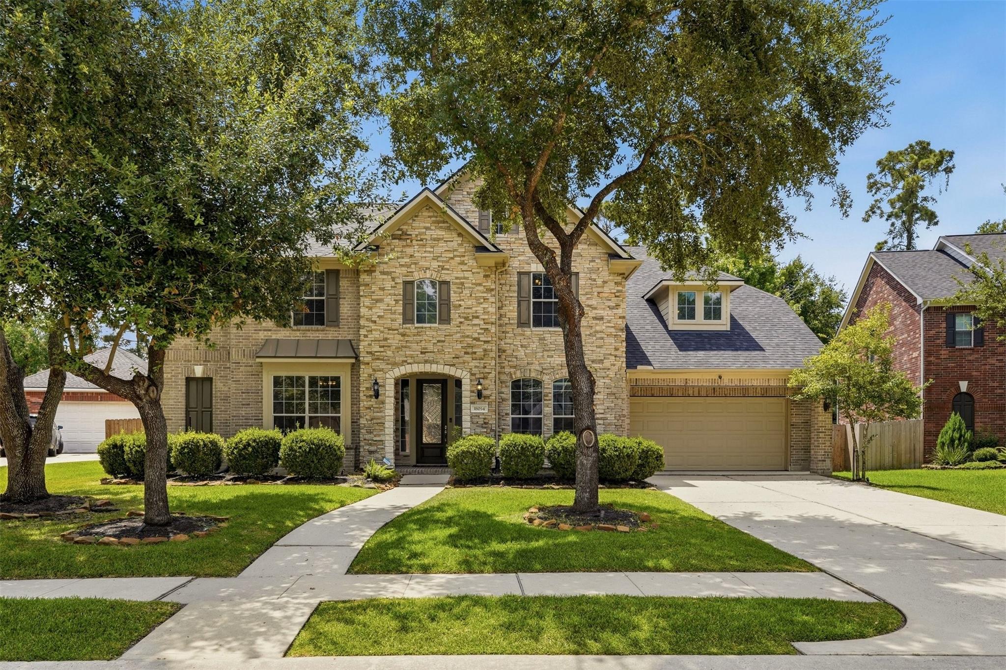 18034 Crescent Royale Way