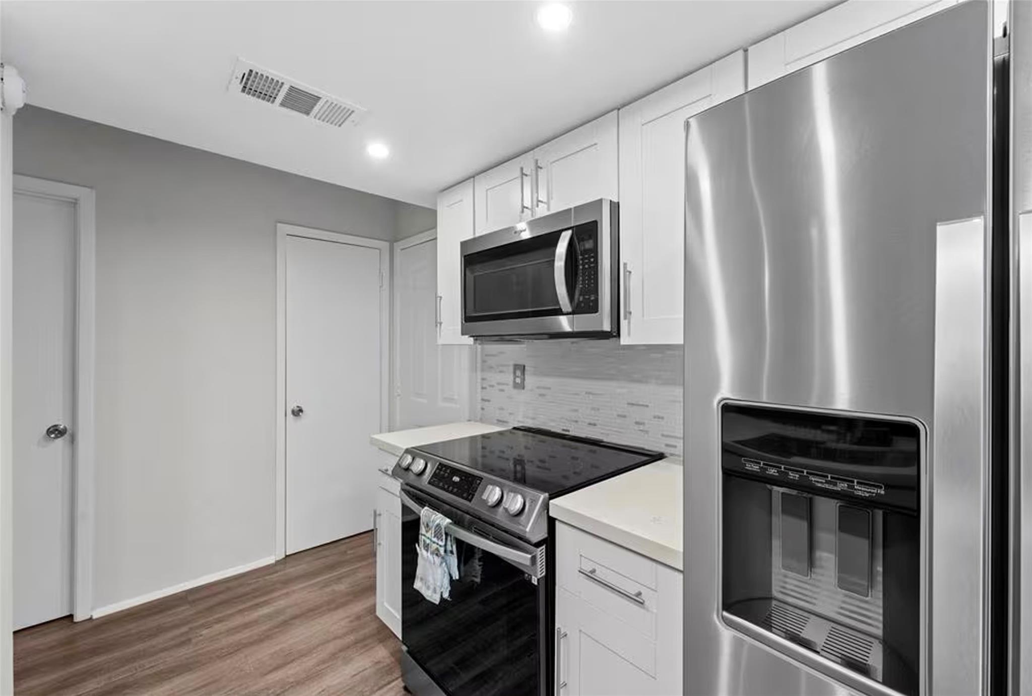 1920 Augusta Drive 30