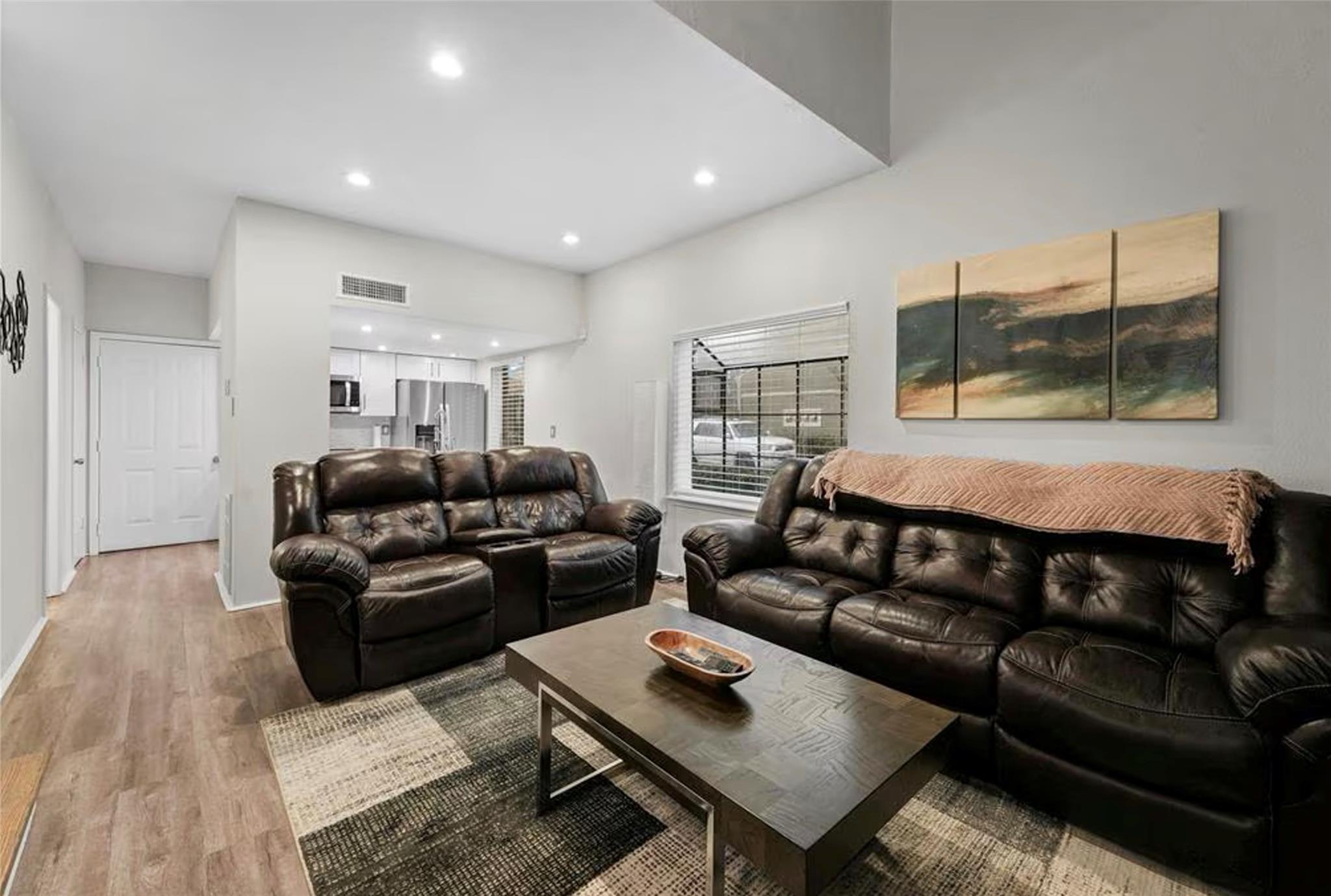 1920 Augusta Drive 30