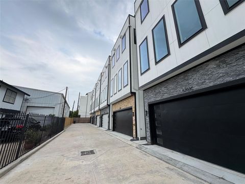 Photo of 5705 Dolores Street #B, Houston, TX 77057 (MLS # 69581364)