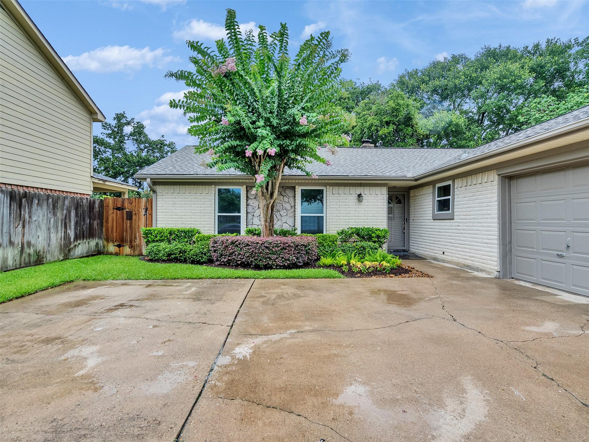 1418 Barrowgate Dr
