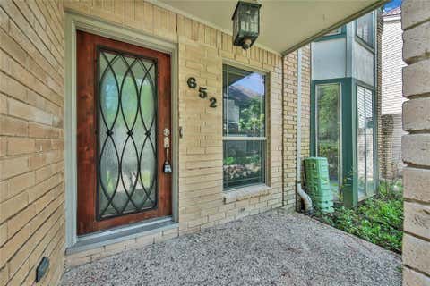 Photo of 652 N Eldridge Parkway, Houston, TX 77079 (MLS # 6936231)