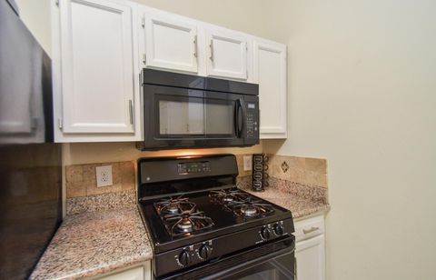 Tiny photo for 1707 Sabine Street, Houston, TX 77007 (MLS # 73760380)