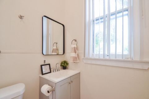 Tiny photo for 1707 Sabine Street, Houston, TX 77007 (MLS # 73760380)