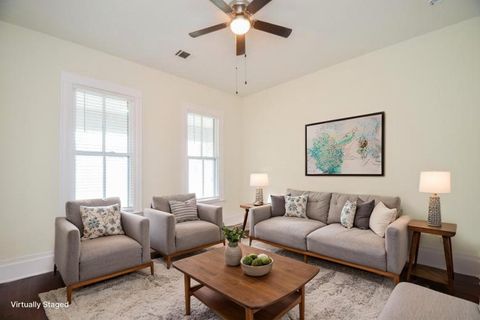 Tiny photo for 1707 Sabine Street, Houston, TX 77007 (MLS # 73760380)