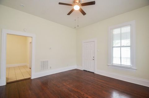 Tiny photo for 1707 Sabine Street, Houston, TX 77007 (MLS # 73760380)