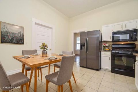 Tiny photo for 1707 Sabine Street, Houston, TX 77007 (MLS # 73760380)