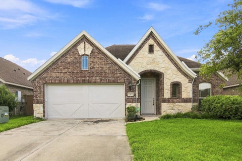 Homes For Rent - 12417 Berberry Drive<br/> Texas City, TX 77568