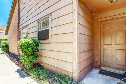 Photo of 12239 W Village Drive #C, Houston, TX 77039 (MLS # 21826705) Photo of 12239 W Village Drive #C, Houston, TX 77039 (MLS # 21826705)