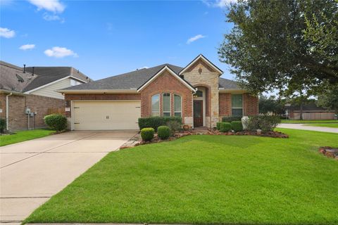 Photo of 17923 Old Forest Lane, Houston, TX 77084 (MLS # 55770096) Photo of 17923 Old Forest Lane, Houston, TX 77084 (MLS # 55770096)