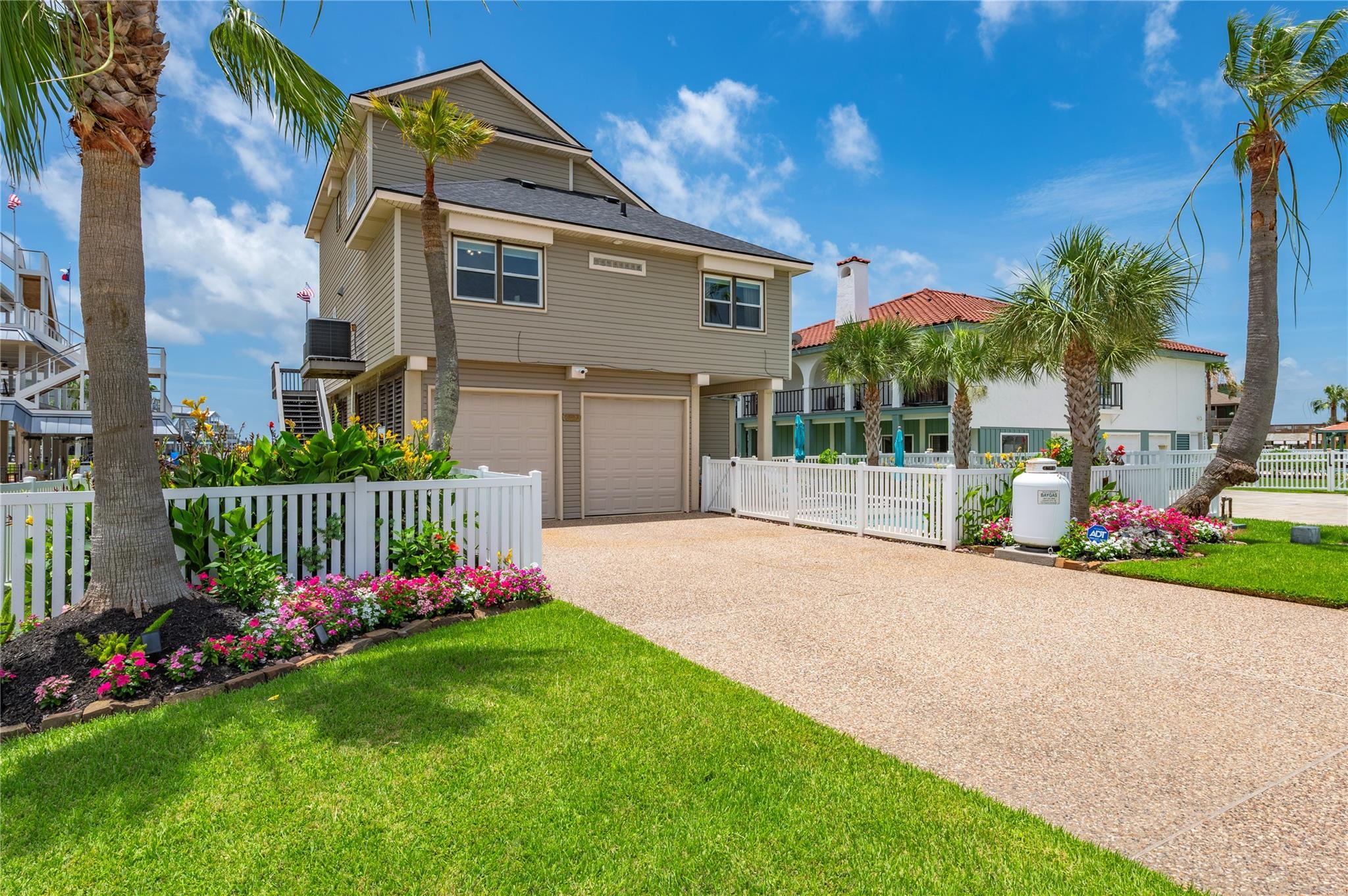 1507 Tiki Drive