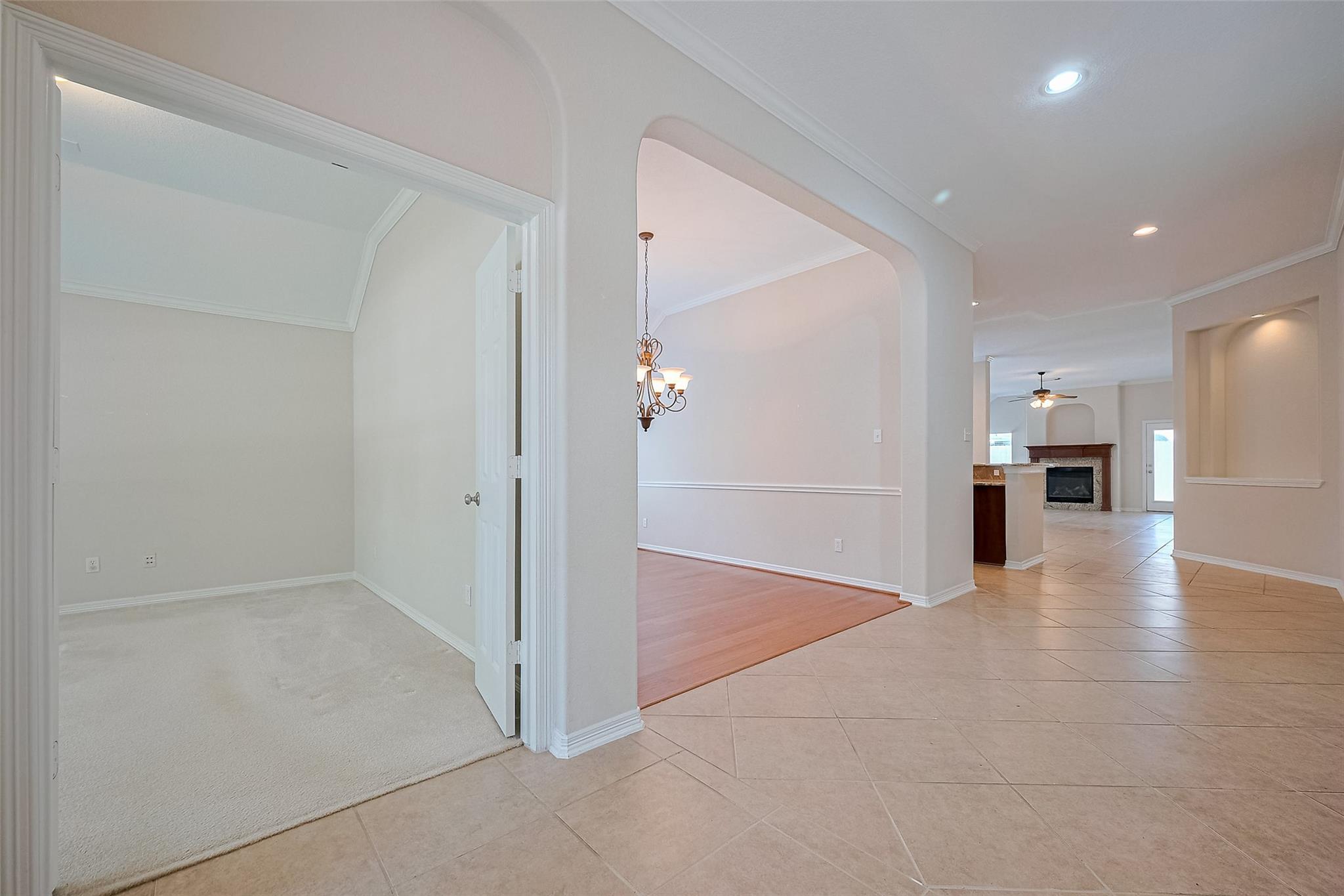 3318 Thistlegrove Lane