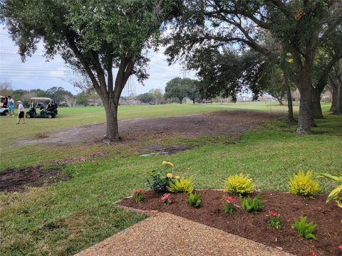 Photo of 406 Fox Briar, Sugar Land, TX 77478 (MLS # 54900880)