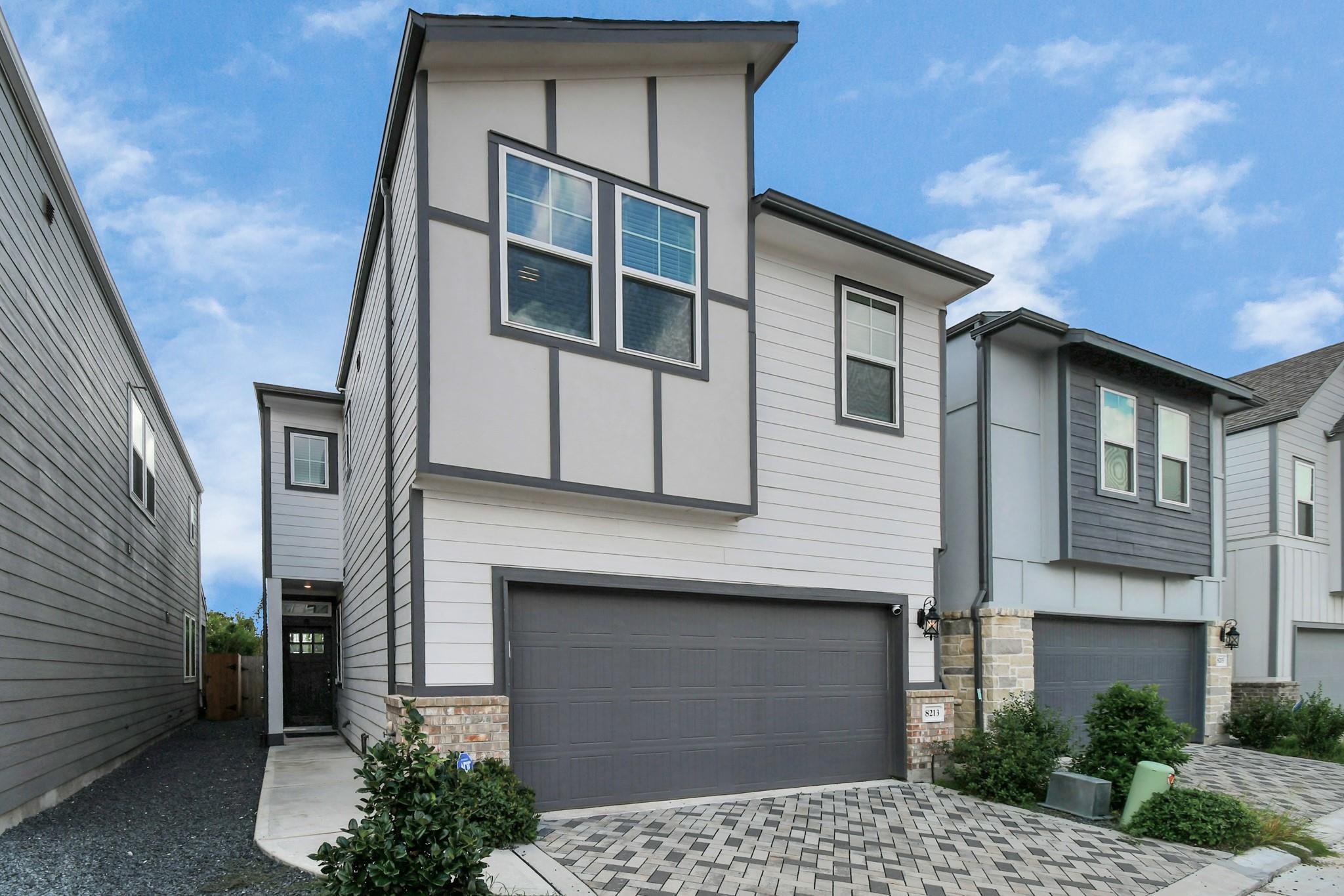 8213 Rising Stream Drive