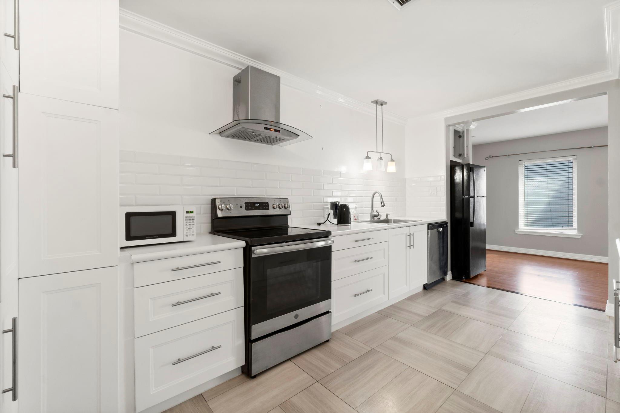 2824 Briarhurst Drive 14