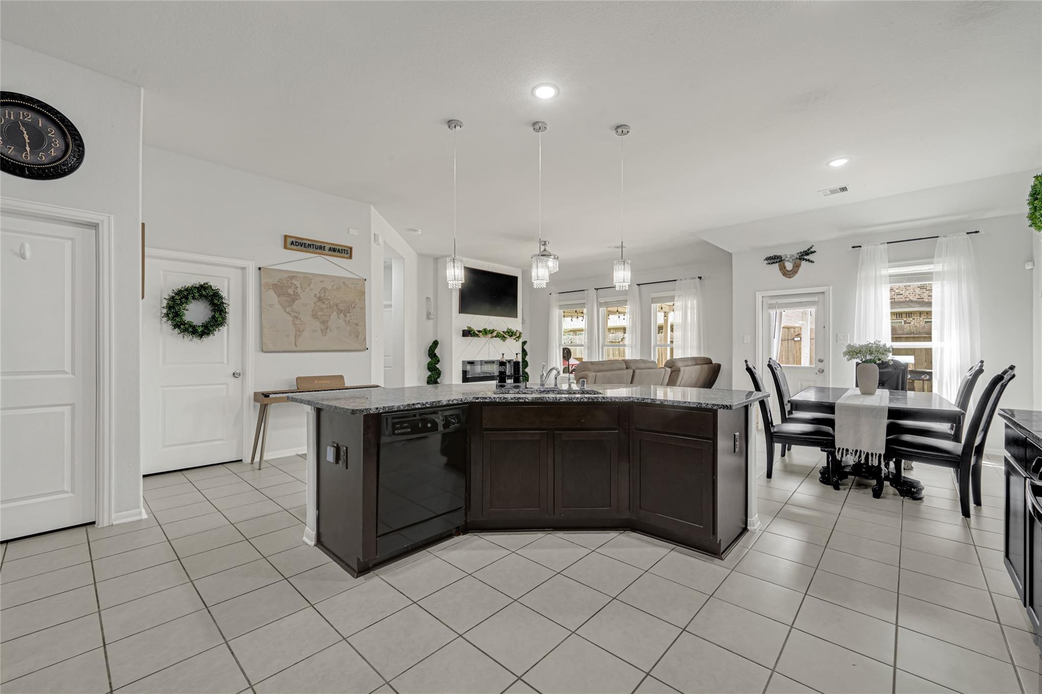 302 Vineyard Court