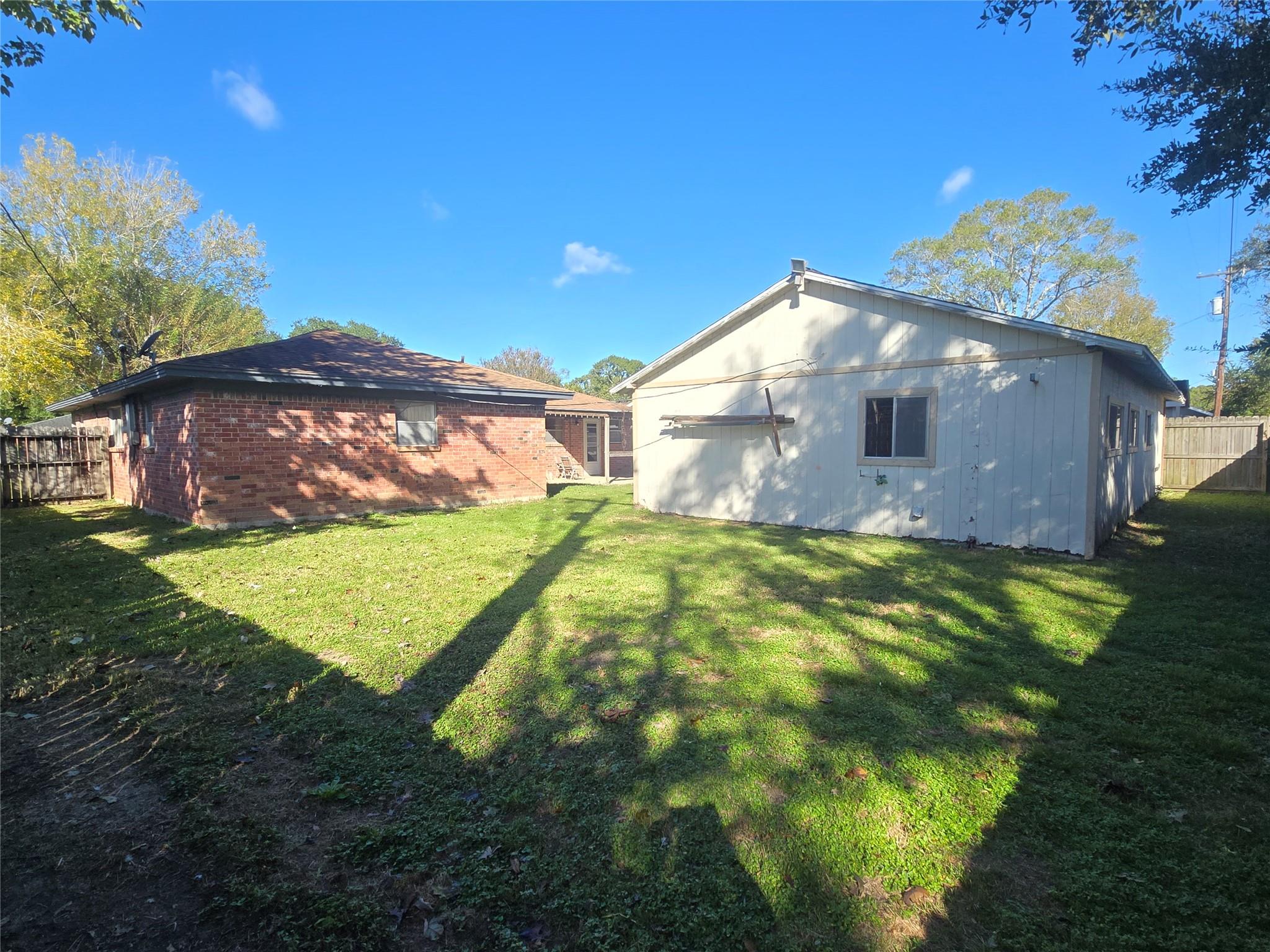 1045 Vine Drive