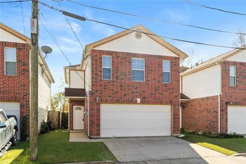 Photo of 9611 Elmview Place, Houston, TX 77080 (MLS # 66668110)