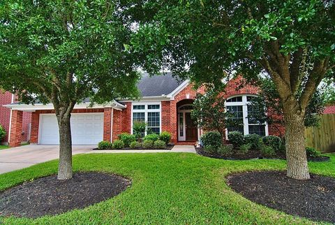 Photo of 2627 Havencrest Drive, Pearland, TX 77584 (MLS # 32047010)