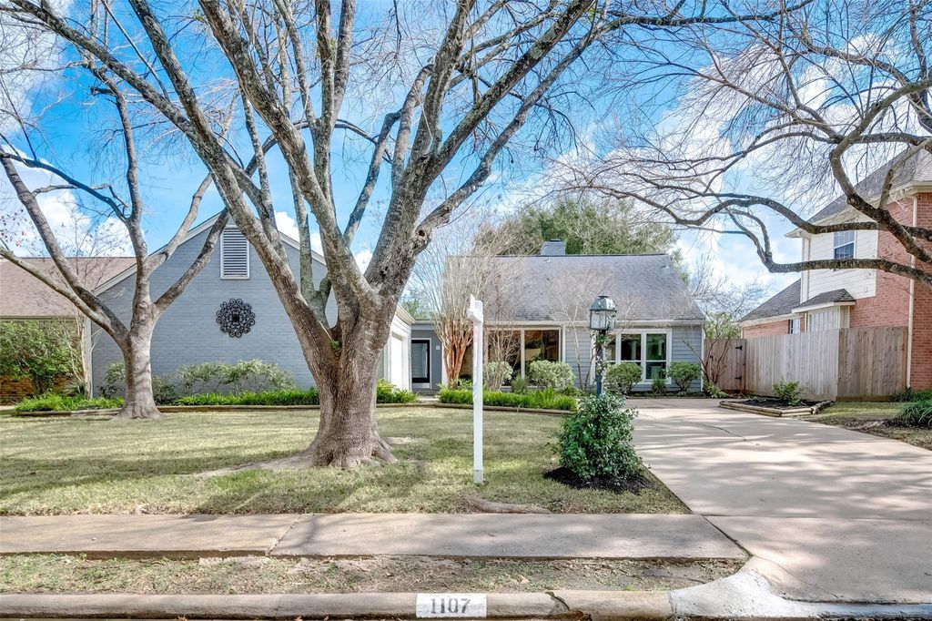 Photo of 1107 Stoney Hill, Houston, TX 77077 (MLS # 40715974)