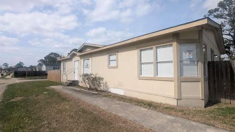 Photo of 12003 Greensbrook Forest Drive, Houston, TX 77044 (MLS # 82983993)