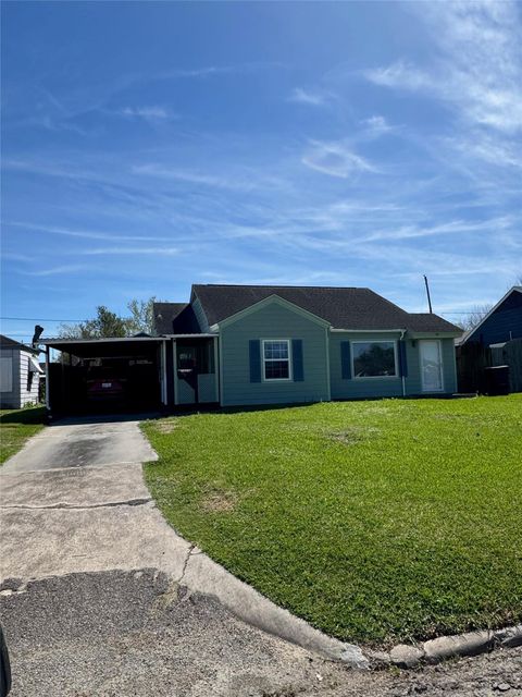 Photo of 7422 Greenstone Street, Houston, TX 77087 (MLS # 83303273)