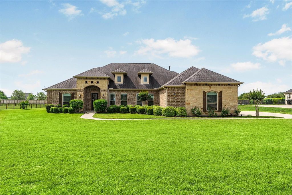 Photo of 18955 Harbor Side Boulevard, Montgomery, TX 77356 (MLS # 16601615)