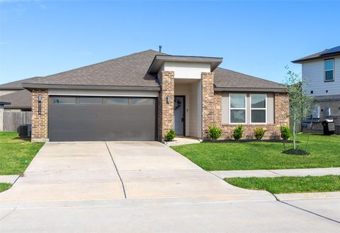 Photo of 8114 Buck Lane, Rosharon, TX 77583 (MLS # 31170171)