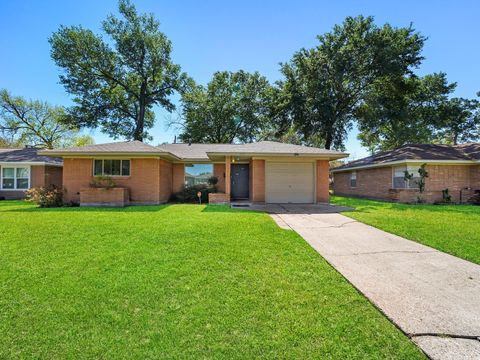 Photo of 1115 W 31st Street, Houston, TX 77018 (MLS # 51673864)