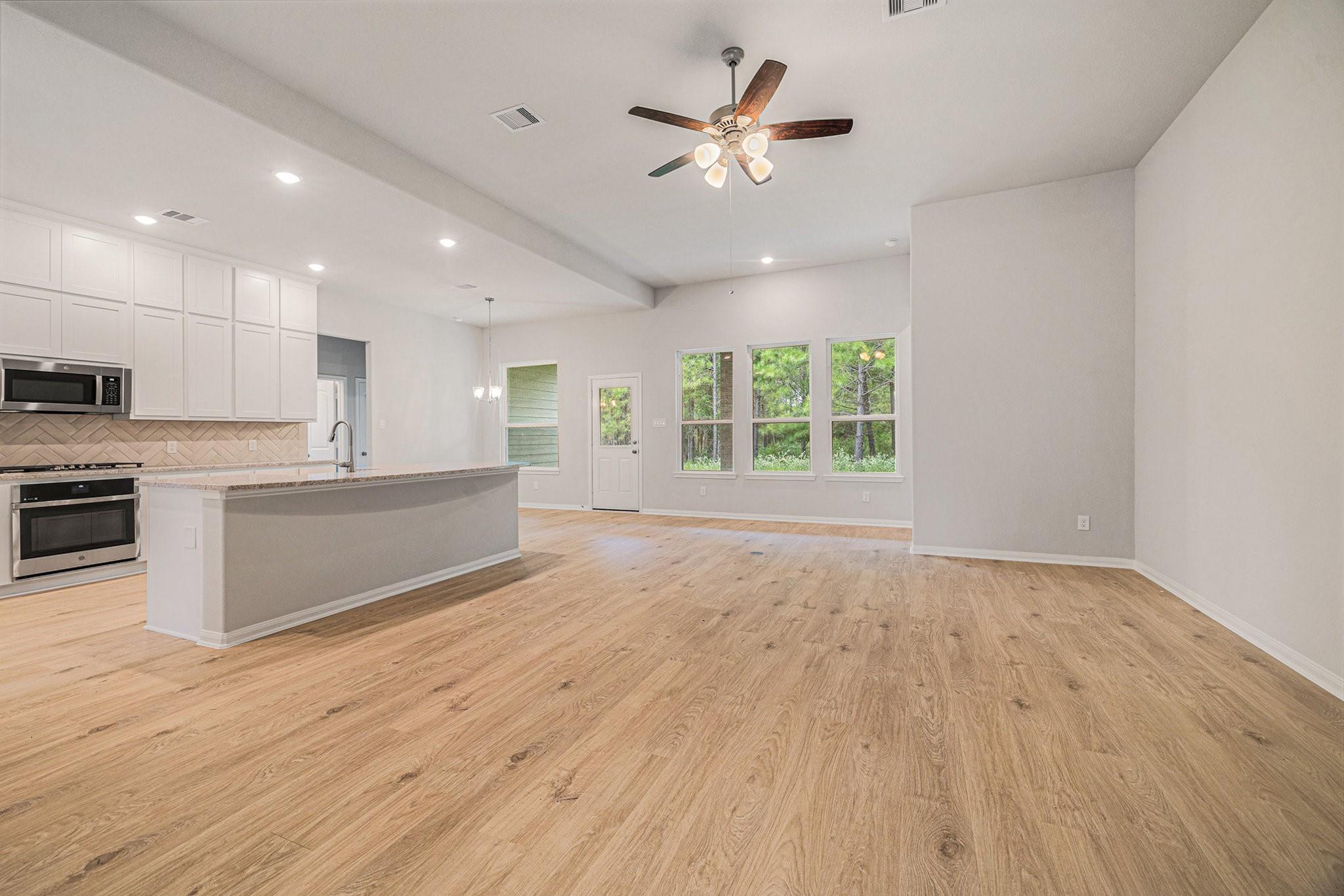 13633 Armstrong