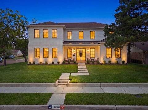 Photo of 1030 Chamboard Lane, Houston, TX 77018 (MLS # 23987241)