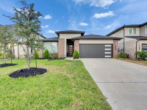 Photo of 28302 Hazel Trail, Katy, TX 77494 (MLS # 81784568) Photo of 28302 Hazel Trail, Katy, TX 77494 (MLS # 81784568)