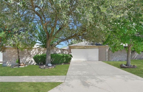 Photo of 7415 San Simeon Drive, Houston, TX 77083 (MLS # 29834592)