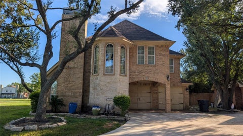 Photo of 10850 Braeburn Bend Drive, Houston, TX 77031 (MLS # 55841462)