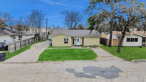 Tiny photo for 2909 Tarpey Avenue, Texas City, TX 77590 (MLS # 53589881)