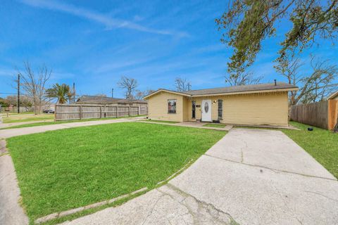Tiny photo for 2909 Tarpey Avenue, Texas City, TX 77590 (MLS # 53589881)