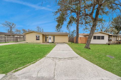 Tiny photo for 2909 Tarpey Avenue, Texas City, TX 77590 (MLS # 53589881)