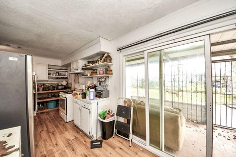 Tiny photo for 2909 Tarpey Avenue, Texas City, TX 77590 (MLS # 53589881)