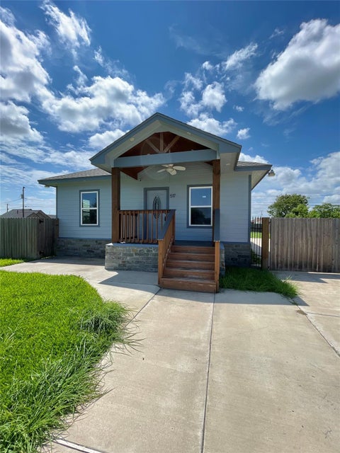 Photo of 517 S Avenue G, Freeport, TX 77541 (MLS # 23518423)